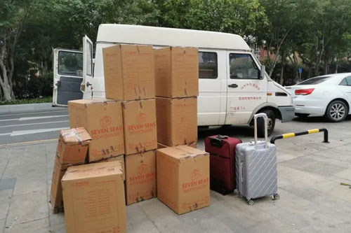 莲花行李托运公司